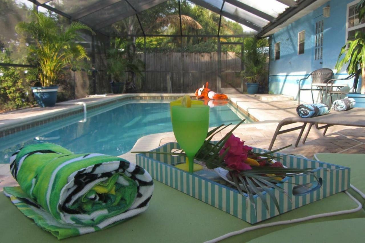 Beach Cottage With Heated Pool Just Off Siesta Key Сарасота Екстериор снимка